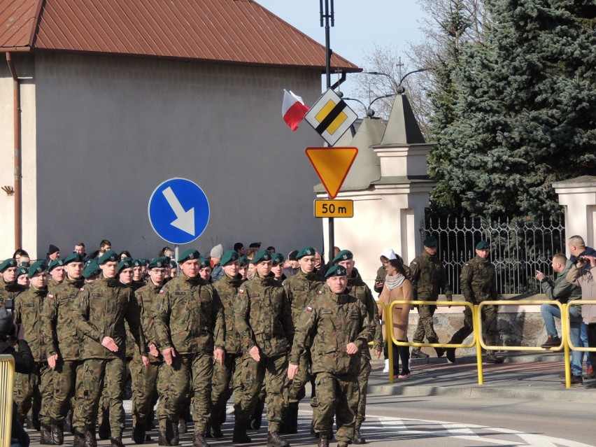 Uroczysta przysięga żołnierzy dobrowolnej zasadniczej służby...