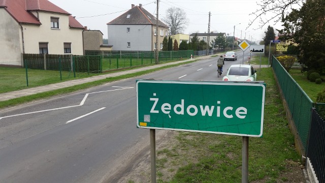 Mniejszość chce niemieckich nazw w gminie Zawadzkie Mniejszość proponuje, żeby do polskich nazw dołączone zostały niemieckie odpowiedniki.