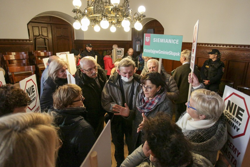 Słupscy radni jednogłośnie za powiększeniem miasta, przy sprzeciwie mieszkańców gminy Słupsk