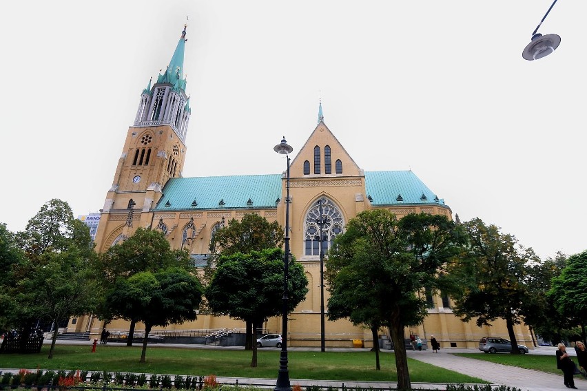 Trwają prace remontowe na wieży bazyliki archikatedralnej w Łodzi