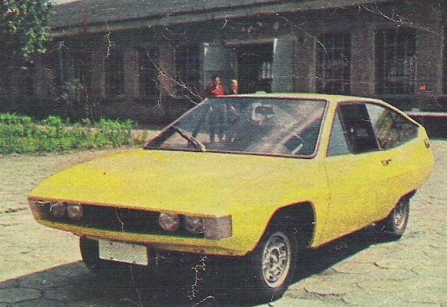 Polski Fiat 125p Coupé.