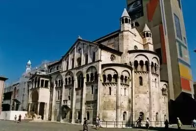 Katedra w Modenie - jedna z najznamienitszych romańskich budowli Europy Fot. autor