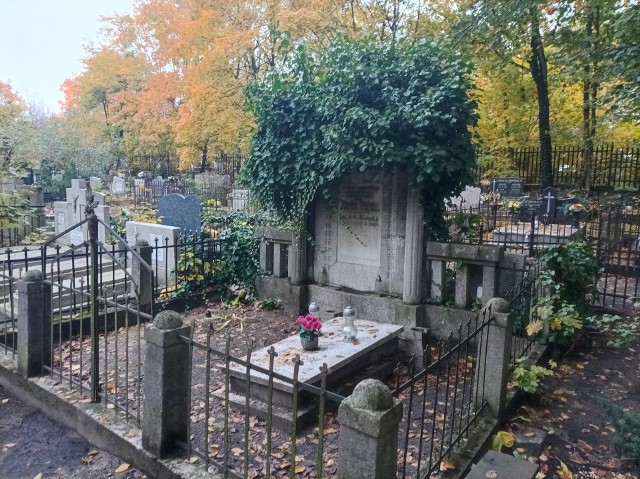 Fundusze z 21. kwesty listopadowej na cmentarzu św. Jerzego zostaną przeznaczone na renowację nagrobka rodziny Glińskich.