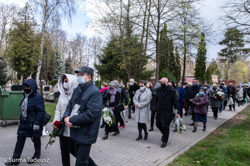 Ostatnie pożegnanie Jerzego Szubera, byłego wiceprezydenta Stargardu, radnego, dyrektora szkoły, nauczyciela, wychowawcy, koszykarza ZDJĘCIA