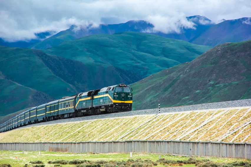 Kolej tybetańska (trasa kolejowa łącząca chińskie Xining z...