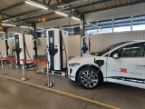 Włoszczowska spółka ZPUE będzie produkować stacje ładowania pojazdów. W Pszczynie otworzyła Centrum Elektromobilności. Zapis transmisji