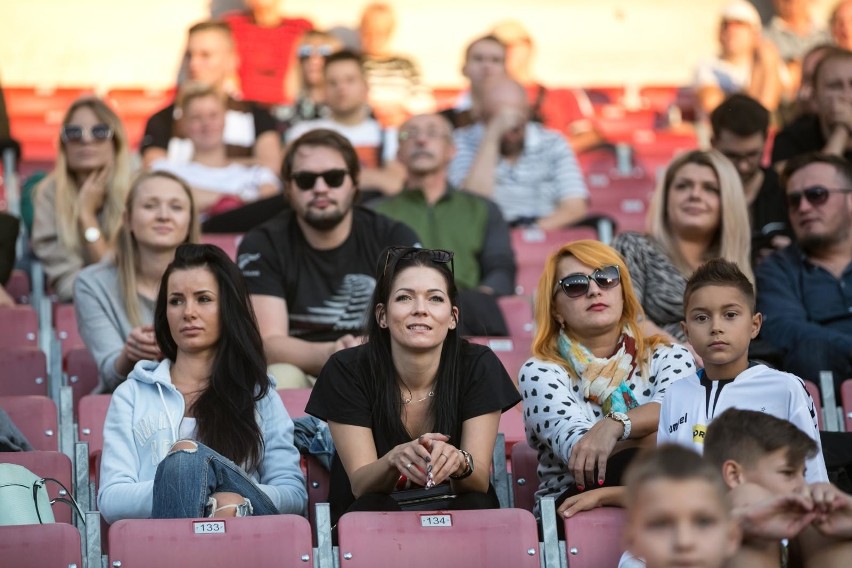 I liga piłkarska. Kibice na meczu Garbarni Kraków z Chrobrym Głogów [ZDJĘCIA]