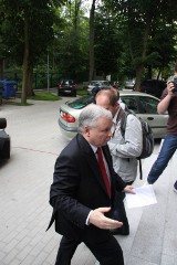 Jarosław Kaczyński jest przesłuchiwany w zielonogórskiej prokuraturze 