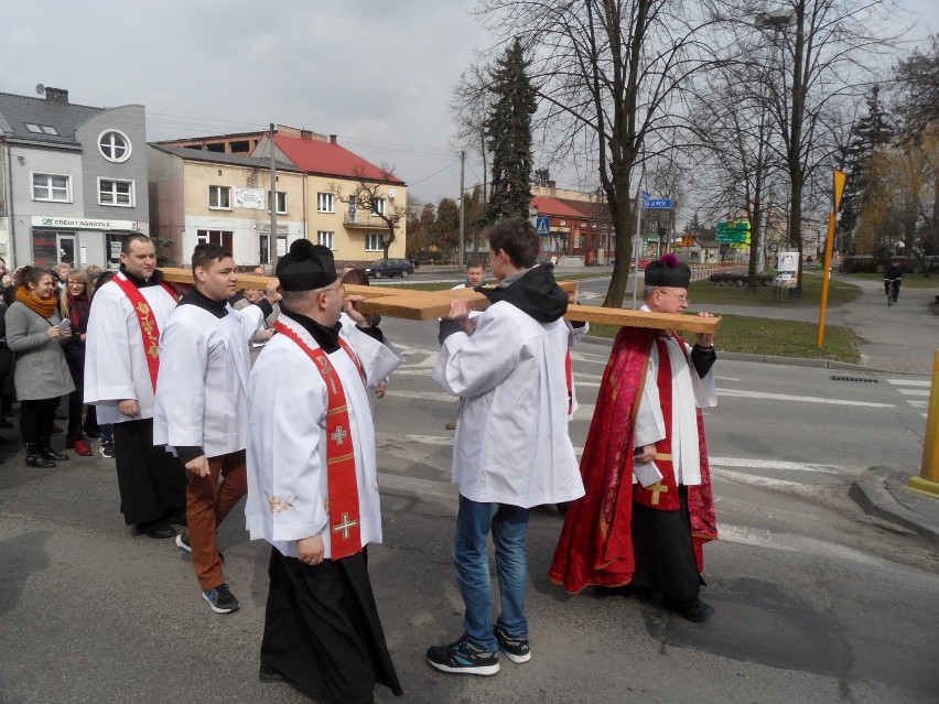 Droga Krzyżowa w Myszkowie [ZDJĘCIA]