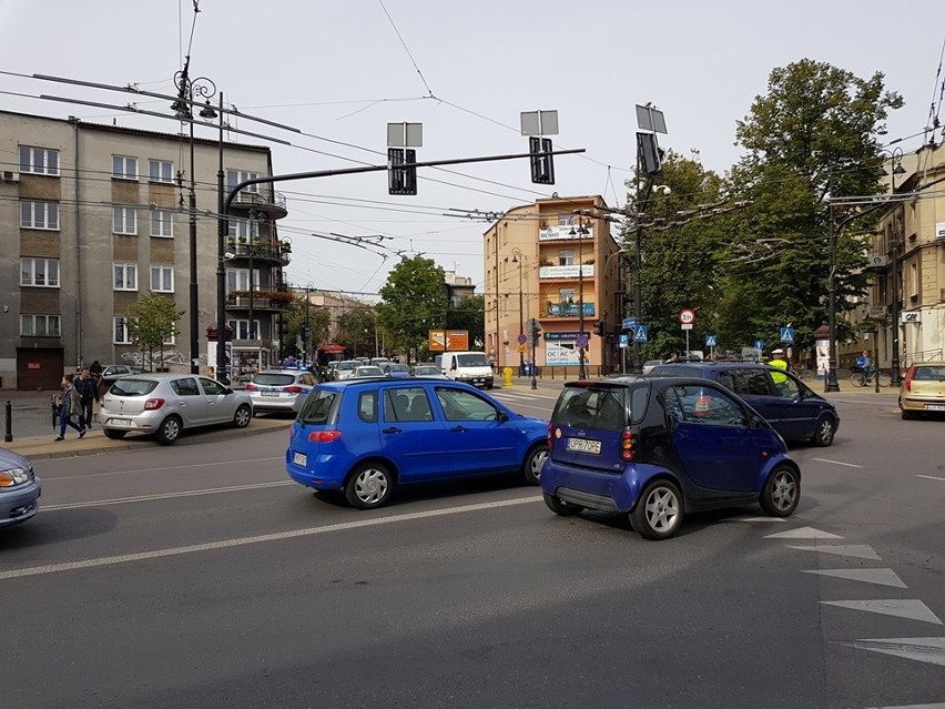 Wypadek na skrzyżowaniu Narutowicza-Piłsudskiego. Duże utrudnienia w ruchu
