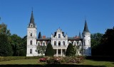 Pałac Łąckich w Posadowie wygląda jak z bajki. Jest otoczony barokowym parkiem. Zobacz zdjęcia