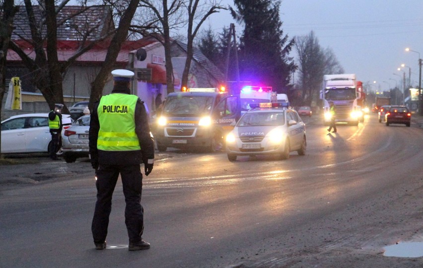 Czołowe zderzenie na Sułowskiej. Potężne korki w okolicy