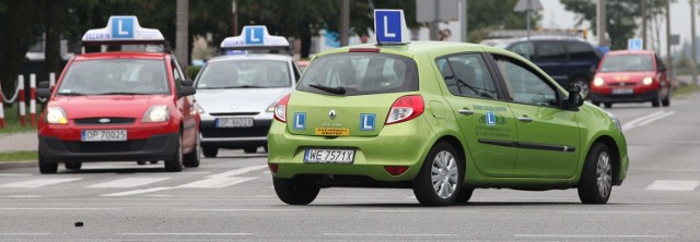 Średnia zdawalność egzaminów na prawo jazdy w Wojewódzkim Ośrodku Ruchu Drogowego w Opolu wynosi tylko 27 - 28 procent. Wyraźnie widać, że ilość nie przechodzi w jakość.