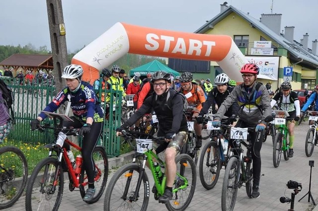 Prawie 250 osób z całej Polski wyruszyło na na trasę rajdu Bike Orient, który zorganizowano w gminie Miedziana Góra w sobotę, 27 kwietnia