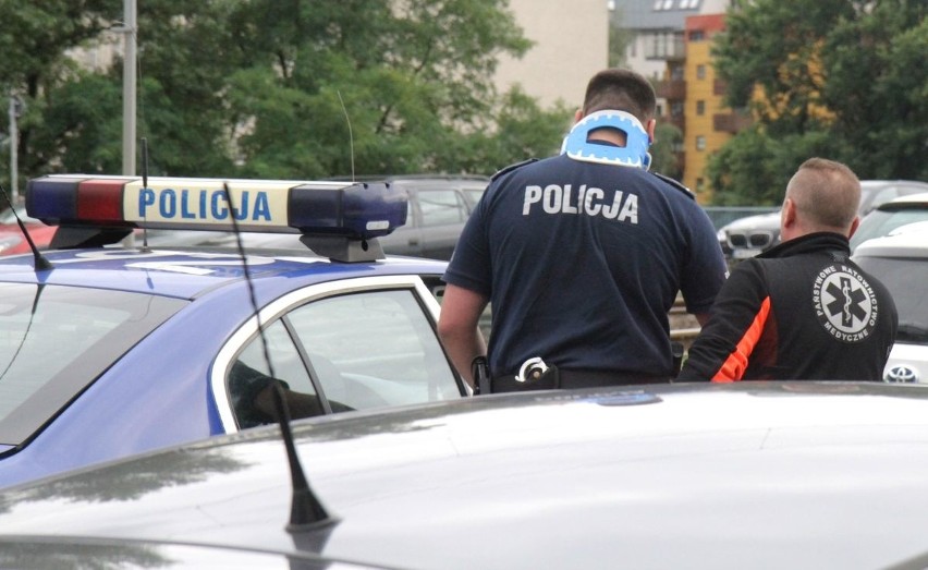 Wypadek na mostach Mieszczańskich. Zderzyły się 4 auta - w tym radiowóz