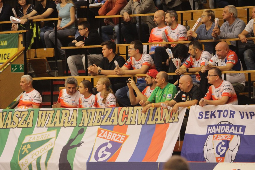 Zdjęcia kibiców na meczu NMC Górnik Zabrze - Zagłębie Lubin