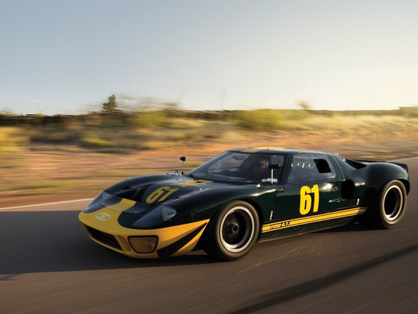 Ford GT40...