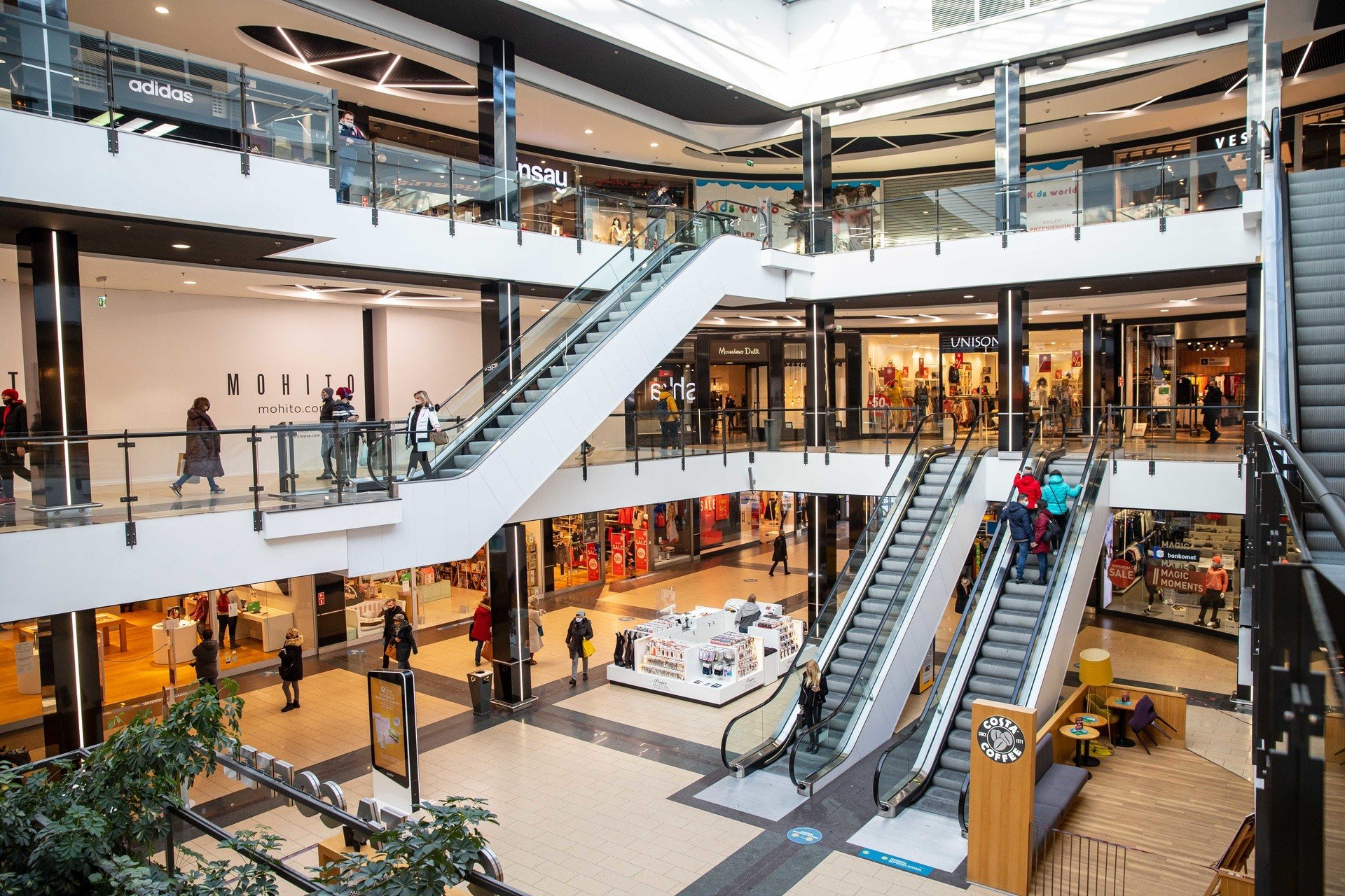Białostockie galerie handlowe czekają na klientów. Większość sklepów jest  ponownie otwarta (zdjęcia) | Kurier Poranny