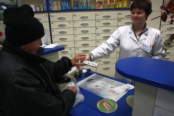 Wiktor Leśnik kupił wczoraj ostatnią szczepionkę przeciw grypie w aptece przy ul. Suraskiej