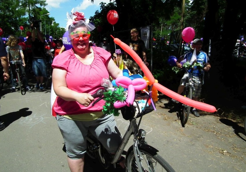 Posnania Bike Parade w stylu flower power