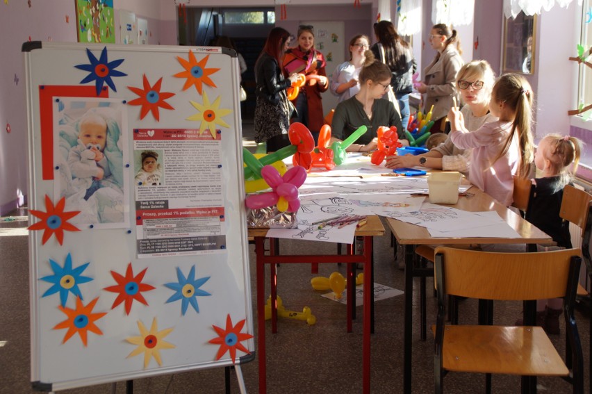 Wśród atrakcji była fotobudka, porady fizjoterapeuty,...