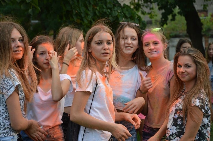 Eksplozja Kolorów w Ostrowcu na zakończenie wakacji