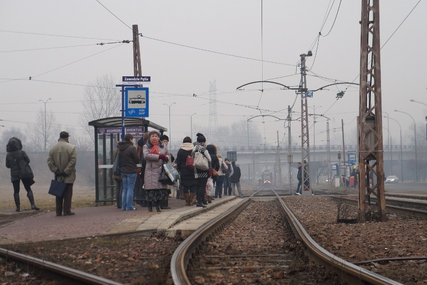 Kradzież trakcji tramwajowej i remont torów