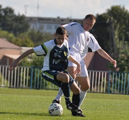 Wojciech Kobeszko (z prawej) jest rozżalony decyzją działaczy Olimpii