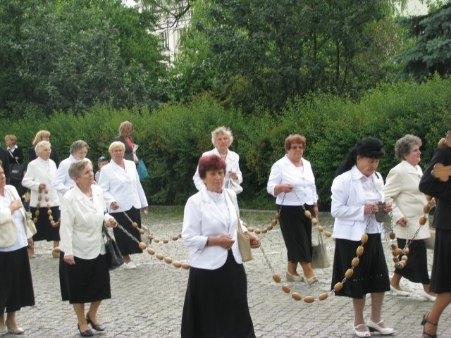 Procesja Bożego Ciała w Parafii pw. Nawiedzenia NMP w Ostrołęce