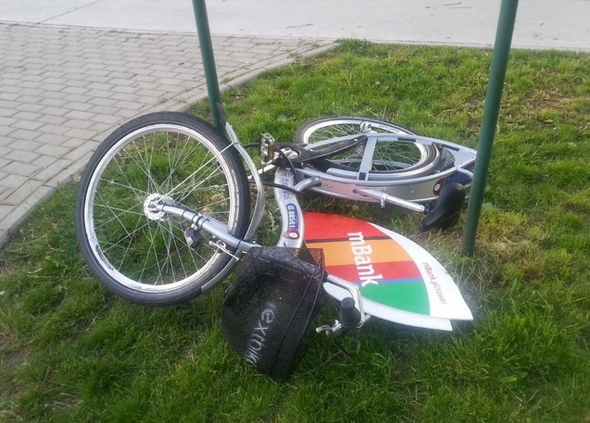 Rower w Parku Podolskim został zniszczony, bo przez 3 dni...