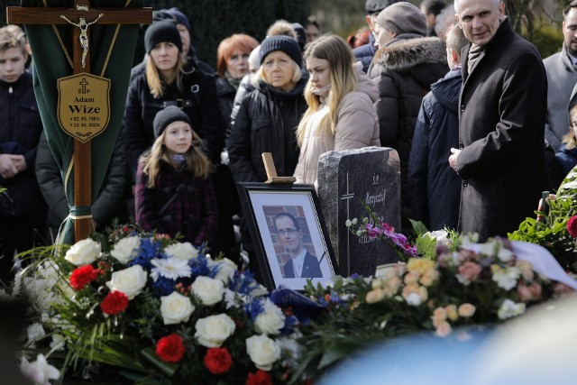 Pogrzeb Adama Wize, znanego poznańskiego przedsiębiorcy i działacza. Został pośmiertnie odznaczony Złotym Krzyżem Zasługi.