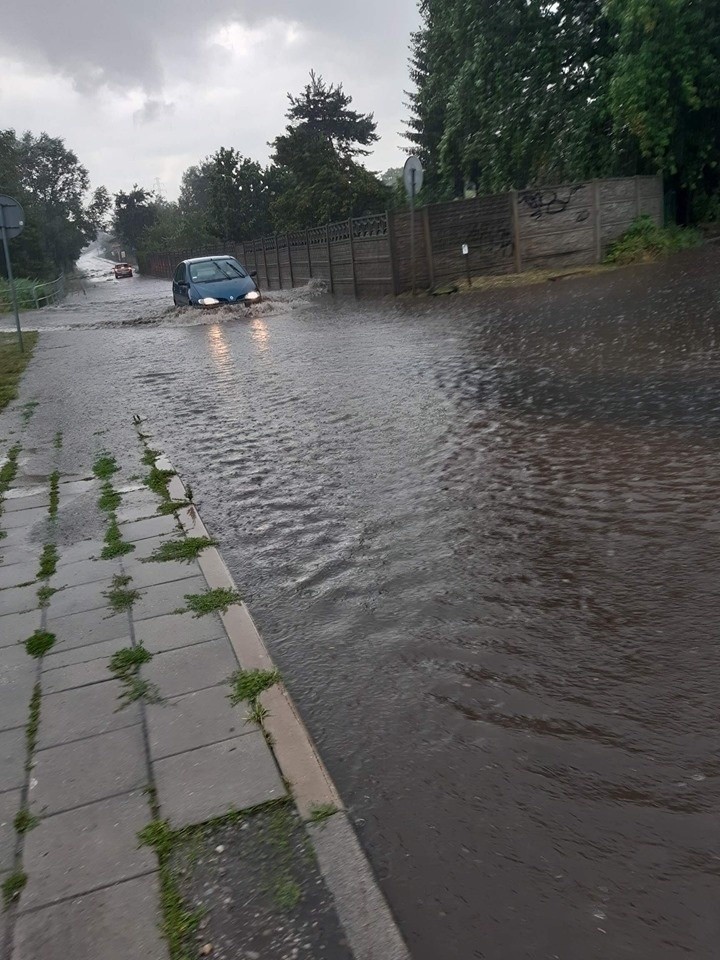 Burza w Katowicach: Woda zalała ulice