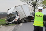 Wypadek w miejscowości Świętosław pod Chełmżą. Samochód osobowy zderzył się z dostawczym. Jedna osoba ranna