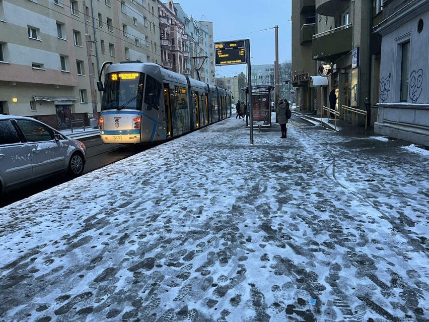 Wrocławskie ulice po opadach śniegu