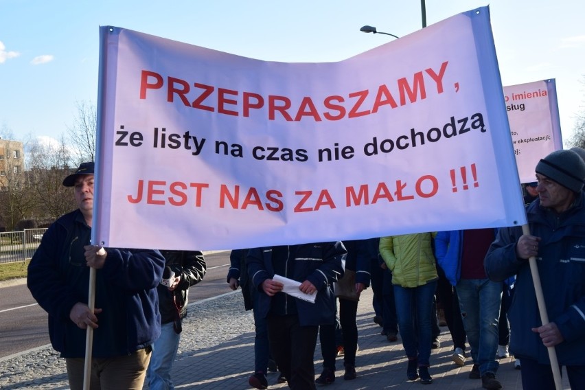 Suwałki. Listonosze wyszli na ulice (zdjęcia)