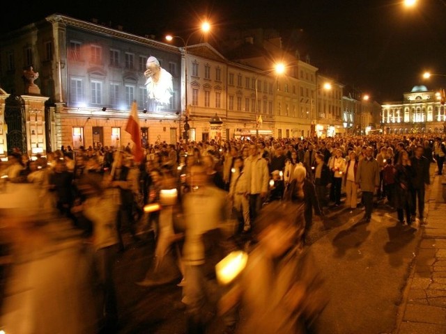 Czwartkowe uroczystości rozpoczął Biały Marsz