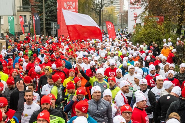 Biegowi Niepodległości zawsze towarzyszą akcenty patriotyczne i biało-czerwone barwy