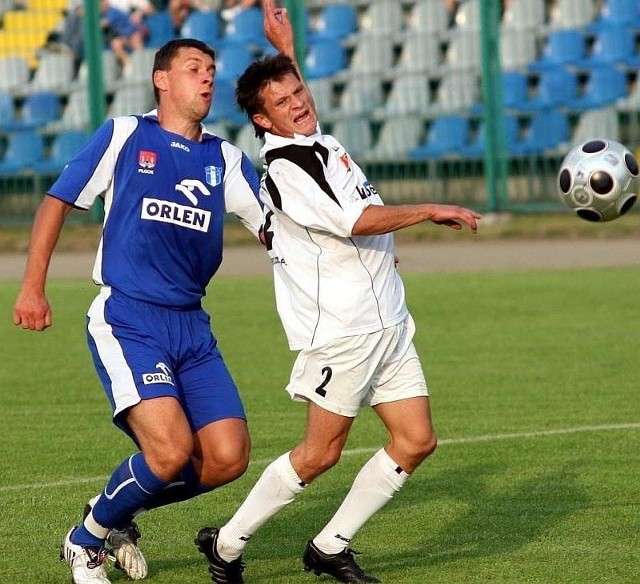 Piłkarze Stali Stalowa Wola (z prawej Jurij Michalczuk) szykują się na dzisiejszy, zaległy mecz z Wisłą Płock.