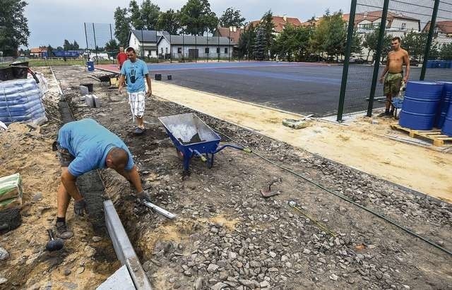 Uczniowie Szkoły Podstawowej w Osielsku będą wkrótce mogli uprawiać różne dyscypliny sportowe