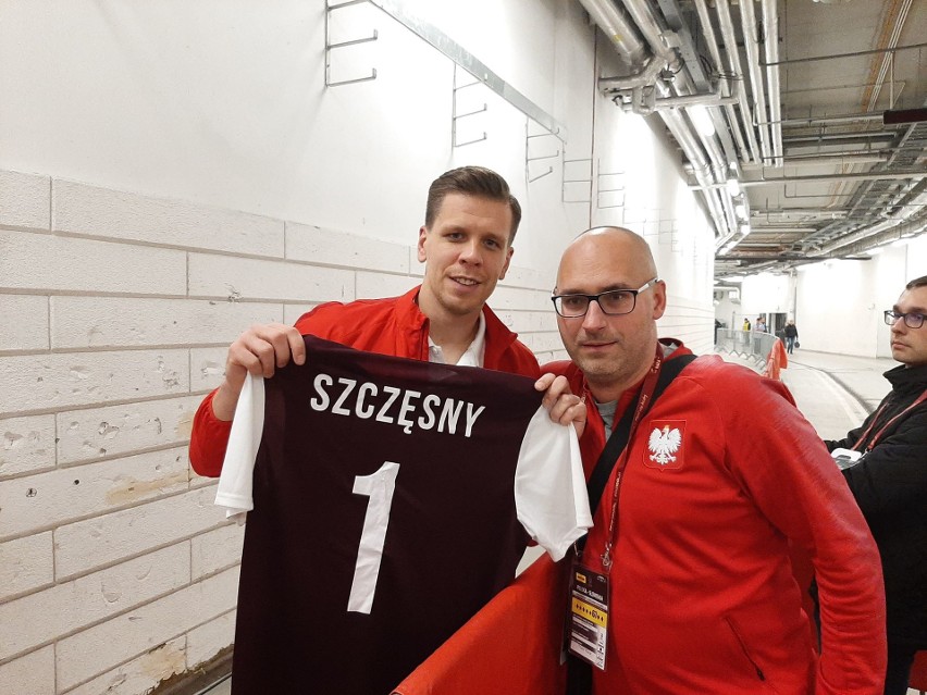 Bramkarz reprezentacji Polski Wojciech Szczęsny został Ambasadorem Turnieju Grudniowego w Kielcach. Pozdrawia Karola Armatę [ZDJĘCIA] 
