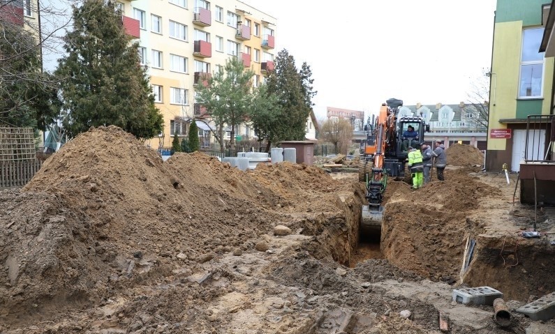 Prace przy ul. Białostockiej mają się zakończyć do 31 maja...