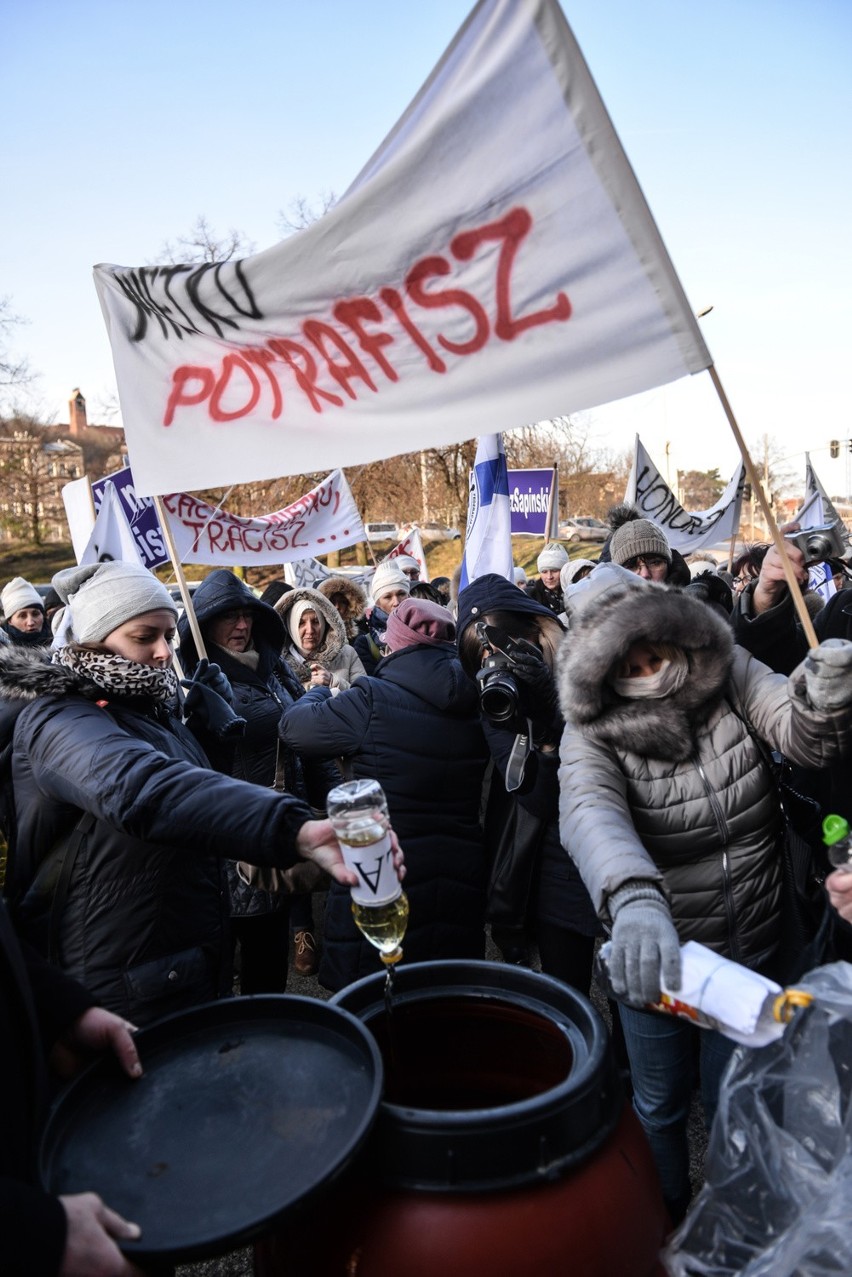 We wtorek, pod Urzędem Wojewódzkim w Gdańsku odbyła się...