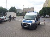 Wypadek na ul. Felińskiego. Mężczyzna pod kołami samochodu dostawczego 