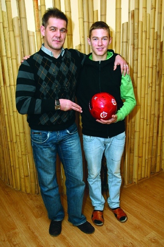 Andrzej Kobylański jest dumny z syna Martina. Zbiera on dobre recenzje w klubie, jest też powoływany do kadry Polski i Niemiec.
