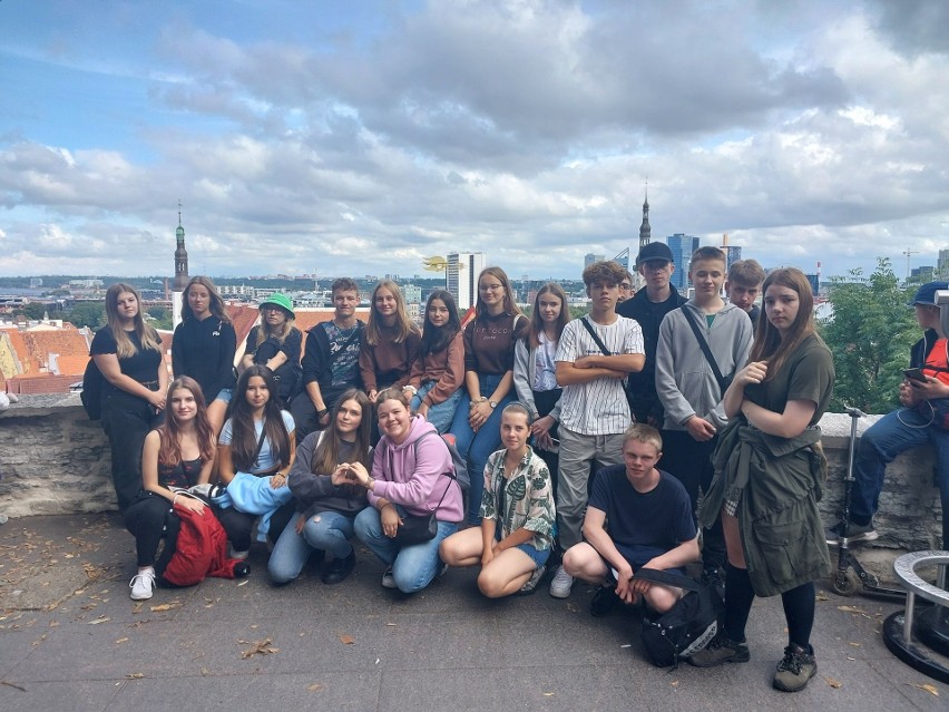 Uczniowie z gminy Ostrów Mazowiecka z wizytą w Estonii. W ramach wymiany młodzieży delegacja z Estonii także odwiedziła Polskę