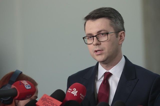 Rzecznik rządu Piotr Müller zapowiedział zwiększenie kontroli na granicy polsko-ukraińskiej.