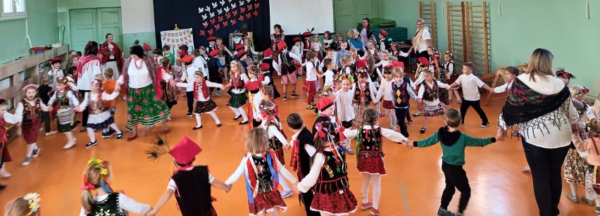 Zabawy na ludowo w przedszkolu w Węgrzcach