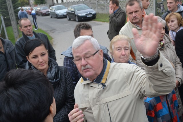 Protest przeciwko budowie turbin wiatrowych w Wojnowicach [ZDJĘCIA]Protest przeciwko budowie wiatraków w Wojnowicach