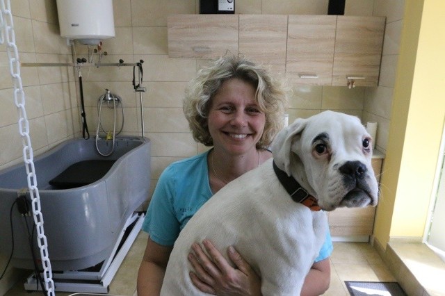 Dzięki wsparciu z unijnych funduszy, Katarzyna Gałoń mogła w swoim hotelu urządzić spa dla psów i kotów.