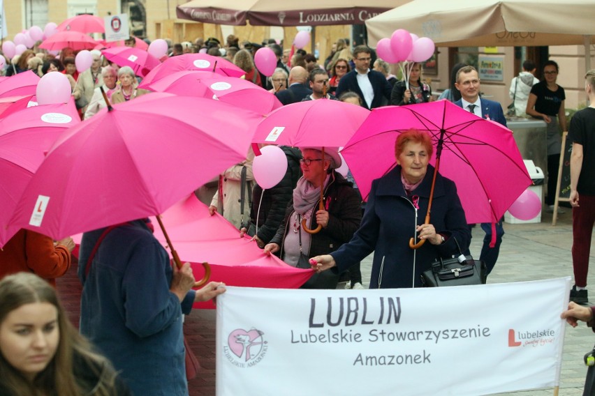 Marsz Różowej Wstążki w Lublinie. To przypomnienie o badaniach dla kobiet (ZDJĘCIA)